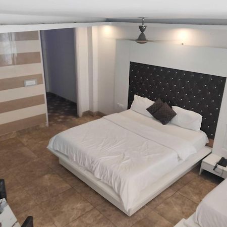 Super Hotel O Vivaan Residency Rohtak Εξωτερικό φωτογραφία